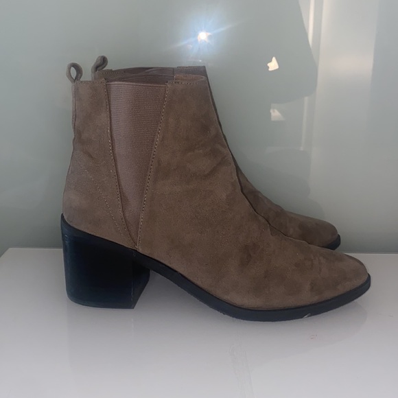 ABOUND SUEDE BOOTIES - Picture 4 of 4